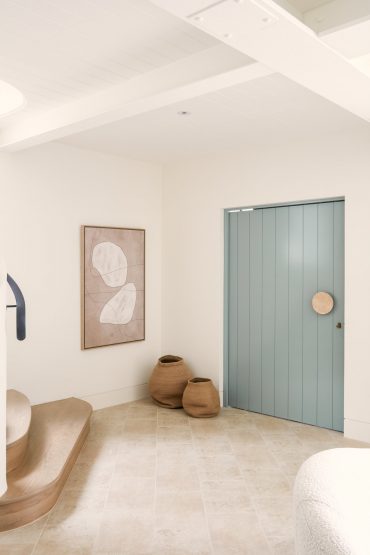 9 Welcoming Tiled Entryway Statement Floor Ideas That Will Impress